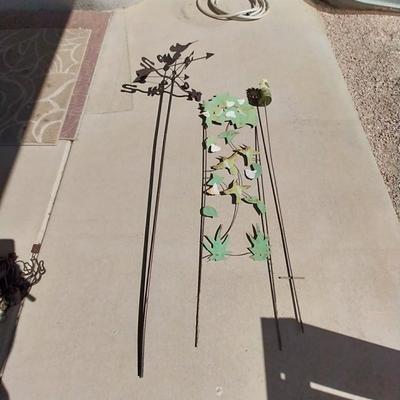WEATHERVANE AND YARD ART