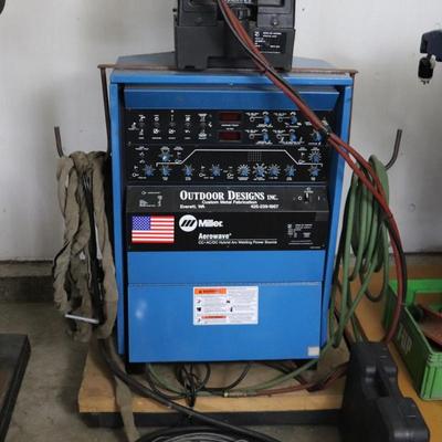 Miller Aerowave 300 AC/DC Hybrid Arc Welding Power Source with Miller Coolmate 3 Coolant System