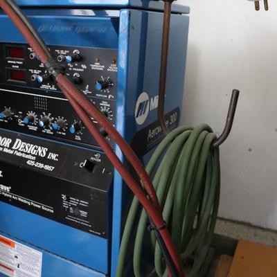 Miller Aerowave 300 AC/DC Hybrid Arc Welding Power Source with Miller Coolmate 3 Coolant System