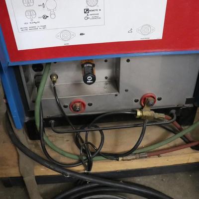 Miller Aerowave 300 AC/DC Hybrid Arc Welding Power Source with Miller Coolmate 3 Coolant System