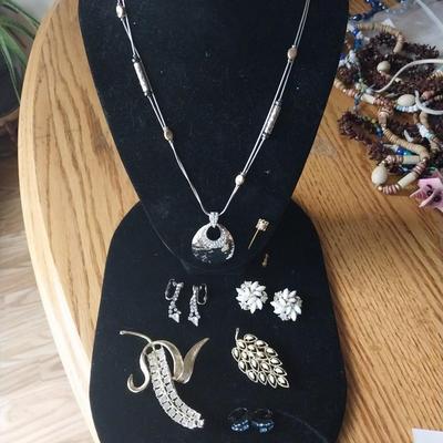 BEAUTIFUL DESIGNER JEWELRY