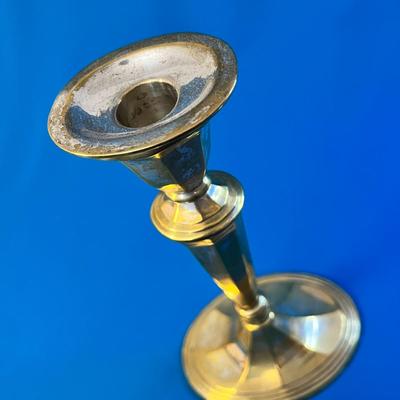 GRACEFUL VINTAGE BRASS CANDLE HOLDER