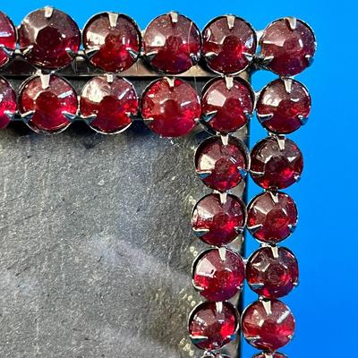 RED FACETED BEAD PRONG SET PICTURE FRAME for 4â€ x 6â€ PHOTO