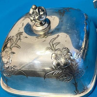 VICTORIAN SILVER PLATED ICED COVERED BUTTER DISH WITH KNIFE REST