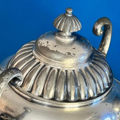VICTORIAN SILVER PLATED CREAM AND SUGAR SET 