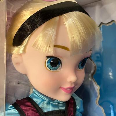 TODDLER ELSA from FROZEN MOVIE DOLL NEW IN BOX 16â€ TALL