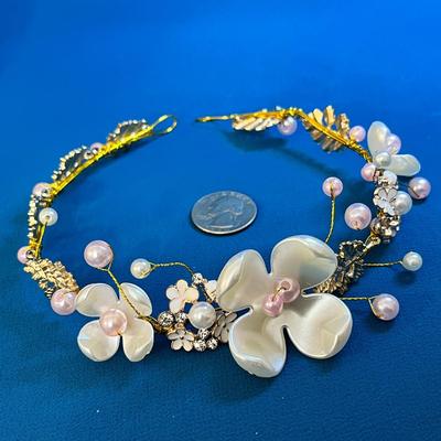 GIRLS PEARLY GLITTERY FLORAL HEADBAND, 3 CLIPS w/ RIBBON, PINS NEW IN BOX
