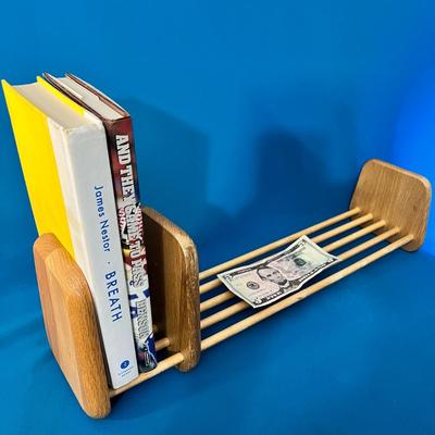 ADJUSTABLE WOOD SLIDING TABLETOP BOOK HOLDER
