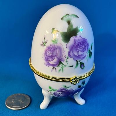 FANCY FOOTED HINGED LID EGG SHAPED TRINKET BOX w/ PURPLE FLOWERS