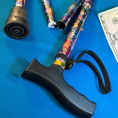 COLLAPSIBLE FLORAL METAL CANE WITH STRAP