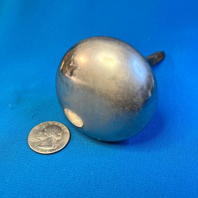 VINTAGE METAL DOOR KNOB AND STEM
