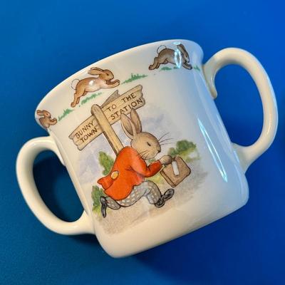 ROYAL DOULTON â€œBUNNYKINSâ€ CHILDâ€™S CUP AND BOWL SET 