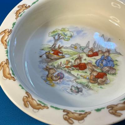 ROYAL DOULTON â€œBUNNYKINSâ€ CHILDâ€™S CUP AND BOWL SET 