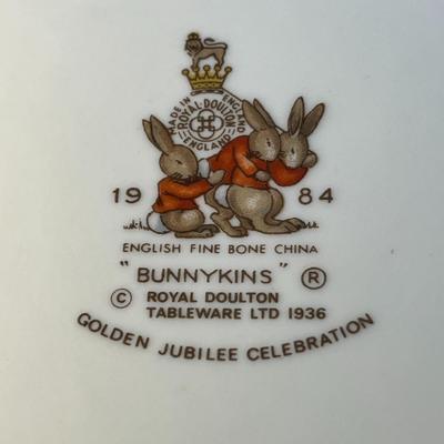 ROYAL DOULTON â€œBUNNYKINSâ€ CHILDâ€™S CUP AND BOWL SET 