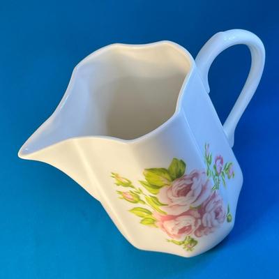 PRETTY FLORAL CERAMIC PITCHER