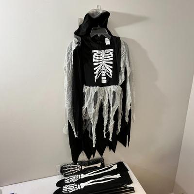 GIRLS GRIM REAPER HALLOWEEN COSTUME: DRESS, CAPE, SCYTHE, SOCKS, GLOVES, CHAIN