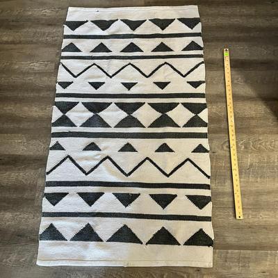 GREY & WHITE GEOMETRIC WOVEN BLANKET/ RUG COTTON SW STYLE