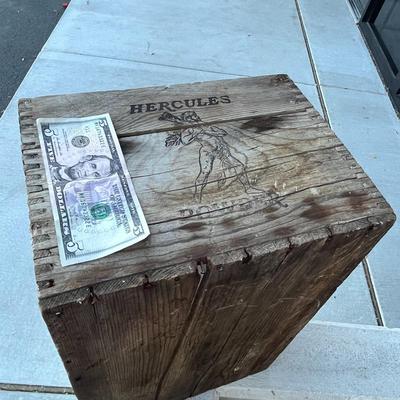VINTAGE WOODEN HERCULES POWDER DOVETAILED BOX WOOD BURNED LETTERING