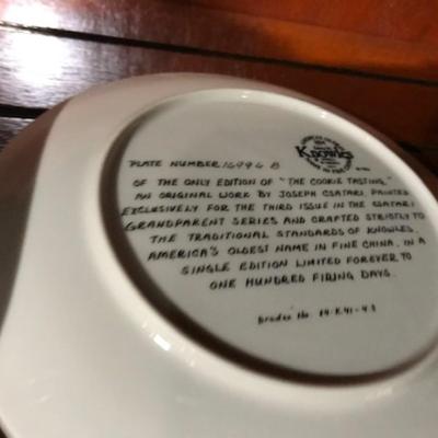3 grandparent themed collector plates