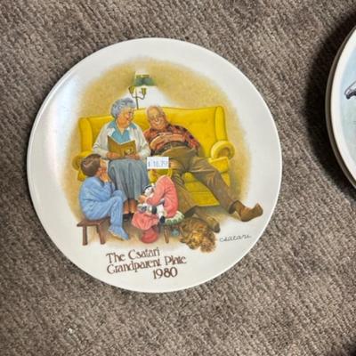 3 grandparent themed collector plates