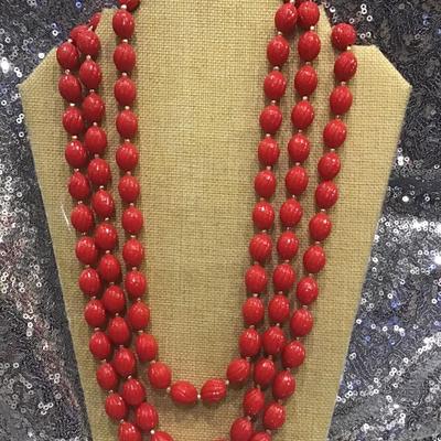 Beautiful Vintage Hong Kong Red Lucite/Plastic Swirl Necklace