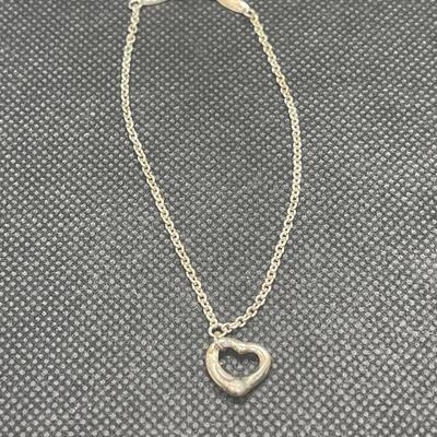 Tiffany & Co .925 Sterling Silver Heart Pendandt Bracelet