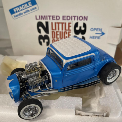 Limited Edition Danbury Mint 1932 Little Deuce Coupe