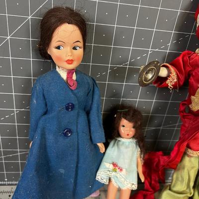 Antique Dolls, includes Mary Poppins