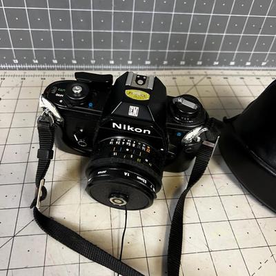 NIKON EN Camera with Case 