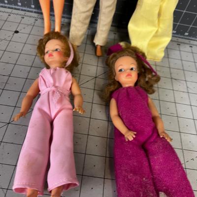 The Big Headed Doll Family 