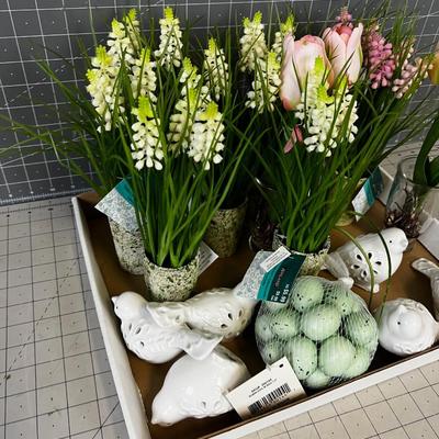 Lot of Spring Flowers. Add a splash of the outdoors to your dÃ©cor' 