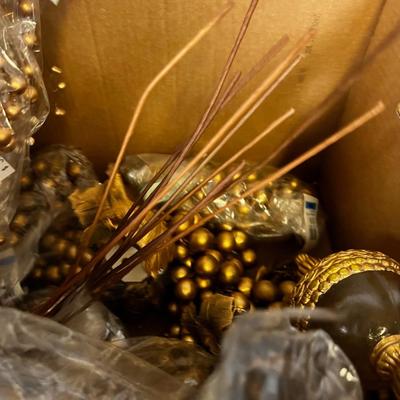 GOLD Accent Decorations for the DÃ‰COR" 
