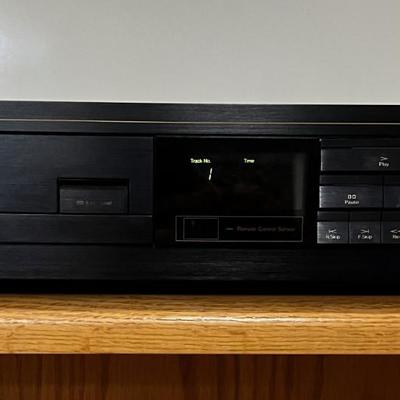 Nakamichi Compact Disc Player OMS7 