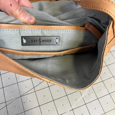 Day and Mood Fringe Leather Purse- Natural Buckskin