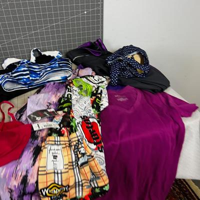 Lot of Athletic / Yoga Ladies Clothing