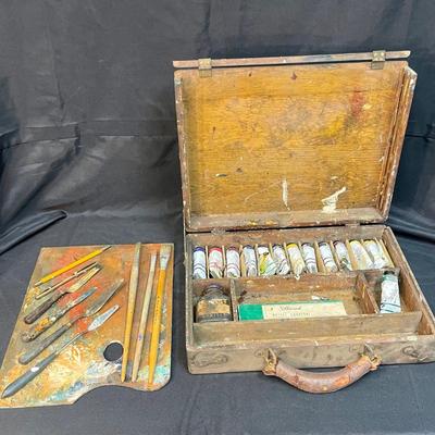 Vintage Artist Wooden Painting Field Traveling Case with Paints and Accessories