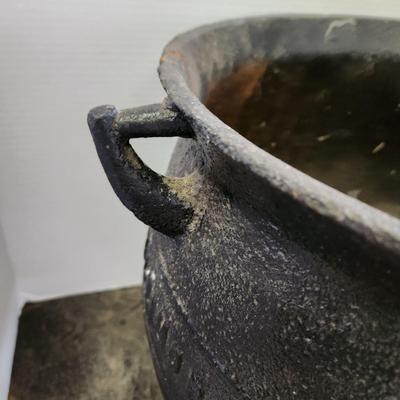 Antique 8 Gallon 3 Legged Cast Iron Cauldron Kettle Pot Baltimore  MD