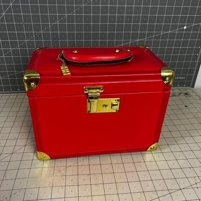 Red Vinal Cosmetic Case by Elizabeth Arden 