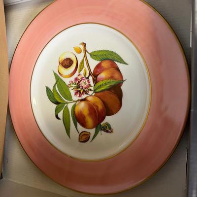 Set of FRUIT Dinner Plates by Frank McIntosh Home of Saks Fifth Avenue ITALY 