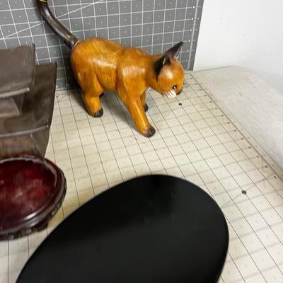 Mixed lot of DÃ‰COR': Cat, Truck, Stands etc. 