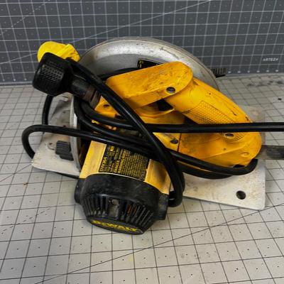 DeWalt Skill Saw 