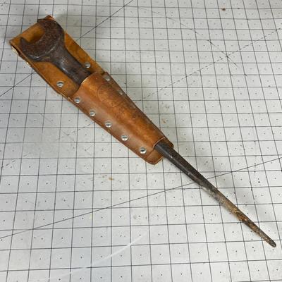 Spud Wrench With Holster 