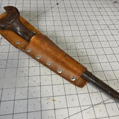 Spud Wrench With Holster 