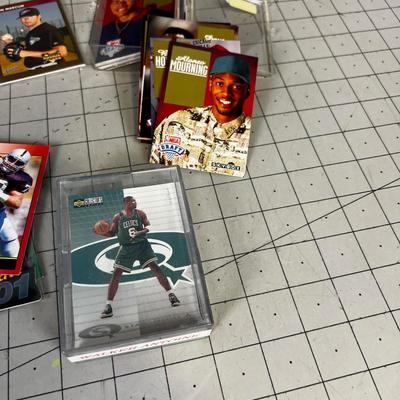 Mixed Lot of Sport Cards 