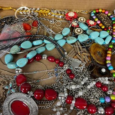Tray of Vintage and Contemporary Costume Jewelry Necklaces