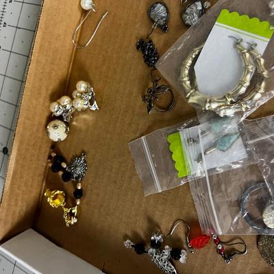 Earrings with Silver Filigree Butterfly Ring 