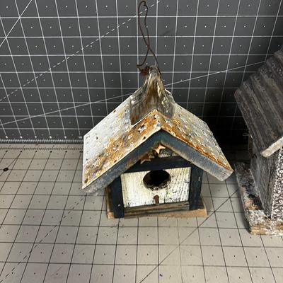 2 Bird Housed 
