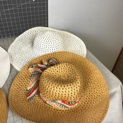 (4) Floppy SUN Hats 