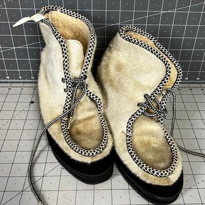 Winteretts Vintage SEAL Boots Ladies Size 6-7 