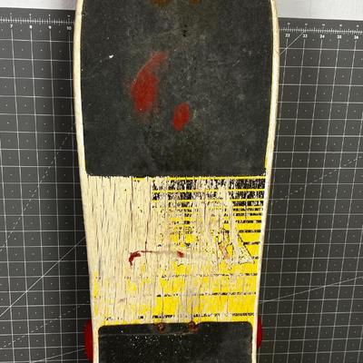 VALTERRA Melt Down Vintage Skateboard 